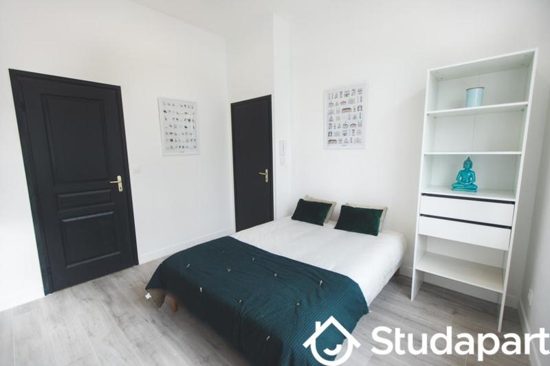 Chambre - 15 m² - 1 pièce