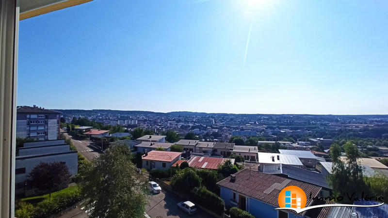 Appartement - 83 m² - 5 pièces