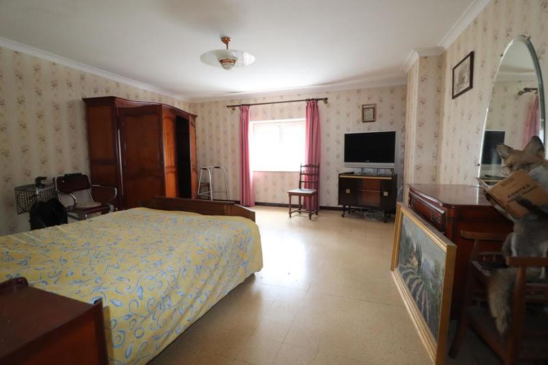 Appartement - 97 m² - 3 pièces