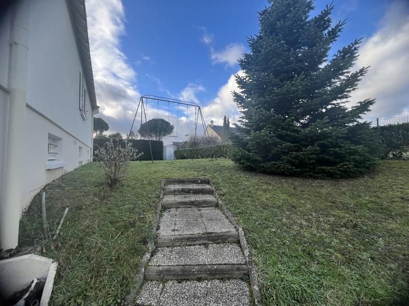 Maison - 104 m² - 6 pièces