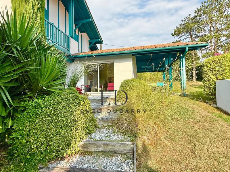 Maison - 170 m² - 6 pièces