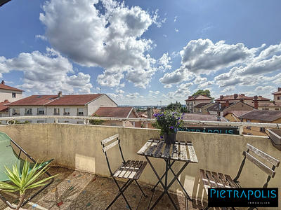 Appartement - 90 m² - 4 pièces