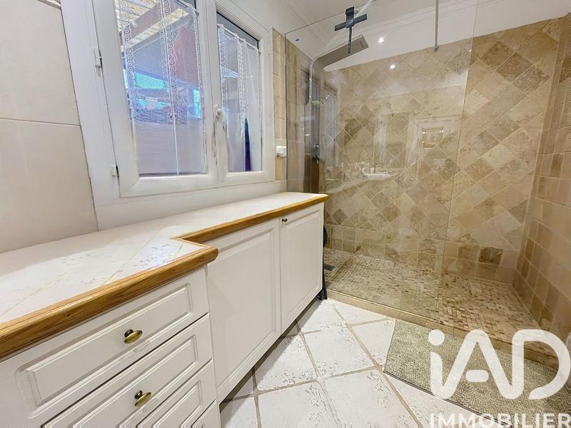 Maison - 175 m² - 7 pièces