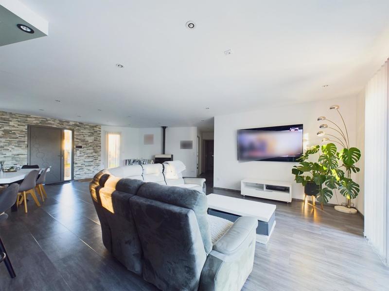 Maison - 184 m² - 5 pièces