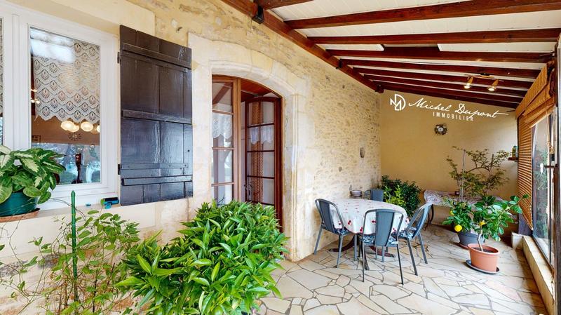 Maison - 196 m² - 8 pièces