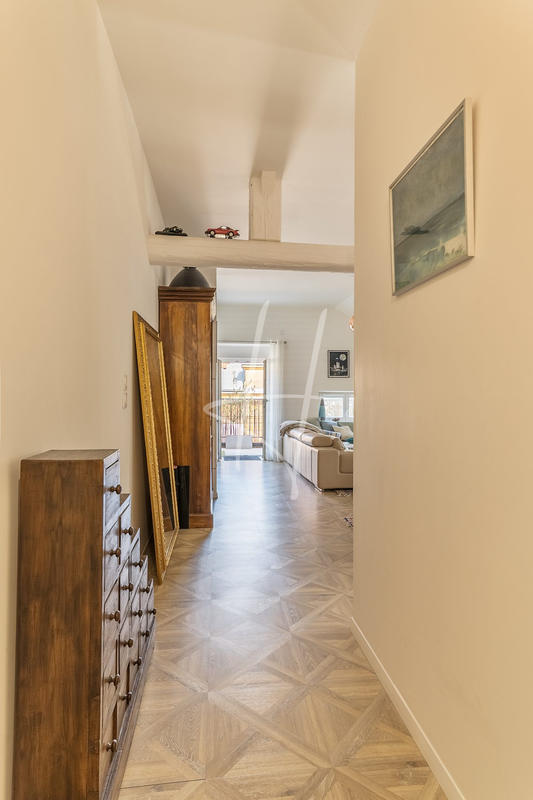 Appartement - 97 m² - 5 pièces