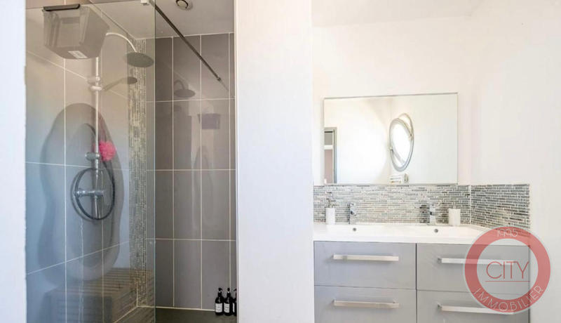 Maison contemporaine - 144 m² - 6 pièces