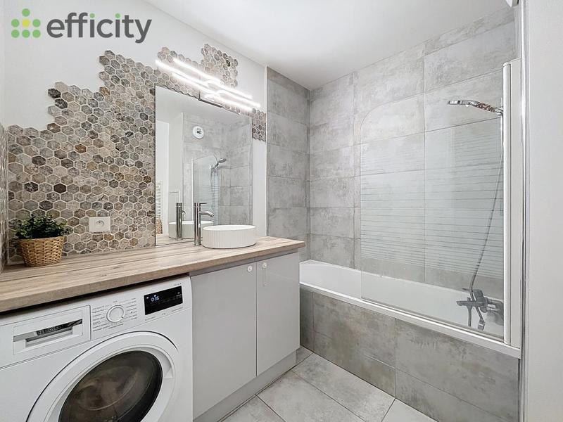 Appartement - 82 m² - 4 pièces