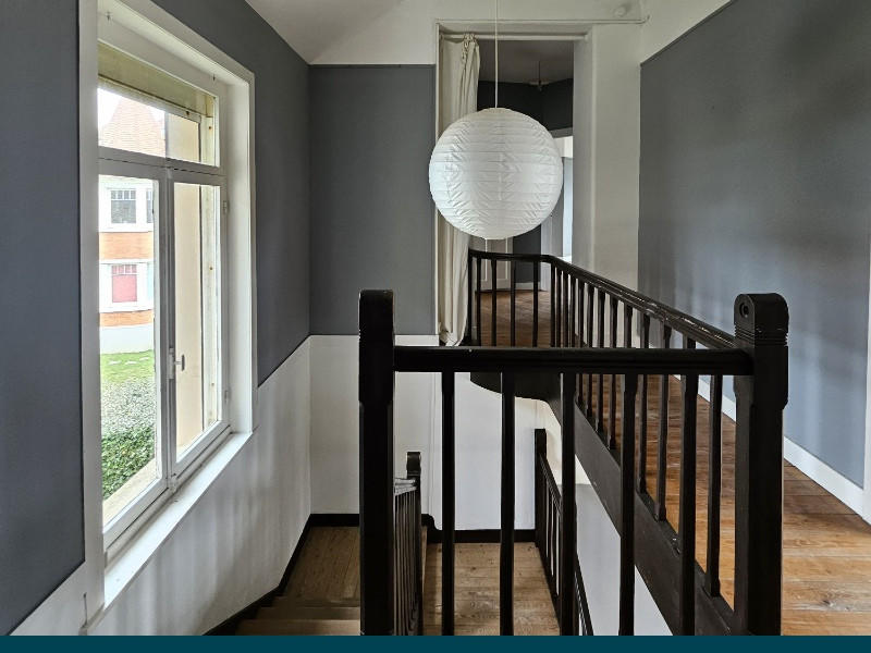 Maison - 296 m² - 16 pièces