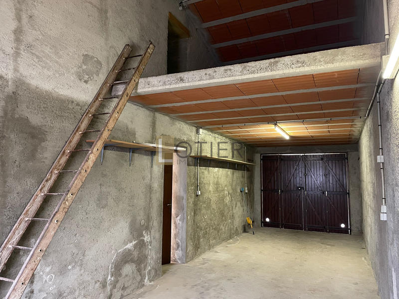 Maison - 159 m² - 6 pièces