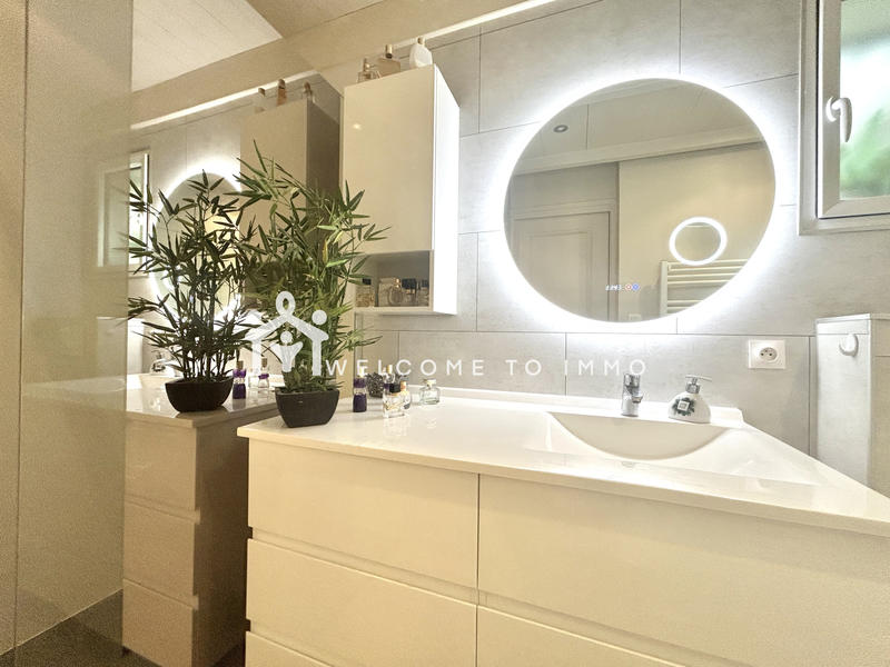 Maison - 102 m² - 4 pièces