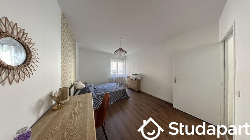 Chambre - 54 m² - 1 pièce