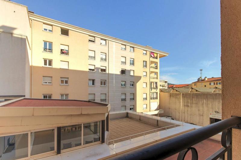 Studio - 20 m² - 1 pièce