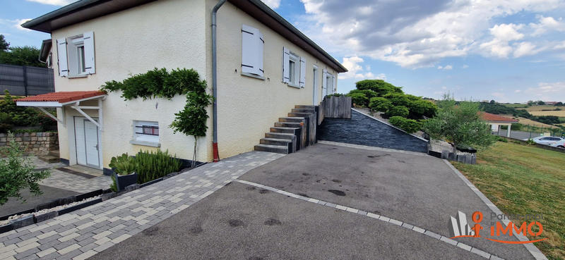 Maison traditionnelle - 113 m² - 5 pièces