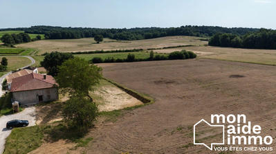 Maison - 460 m² - 8 pièces