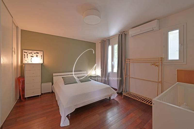 Maison - 218 m² - 7 pièces