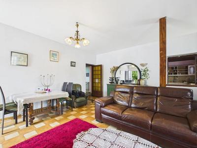 Maison - 200 m² - 9 pièces