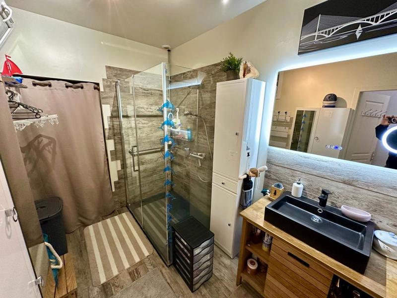 Appartement - 85 m² - 2 pièces