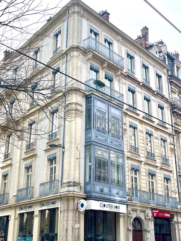 Appartement - 160 m² - 5 pièces