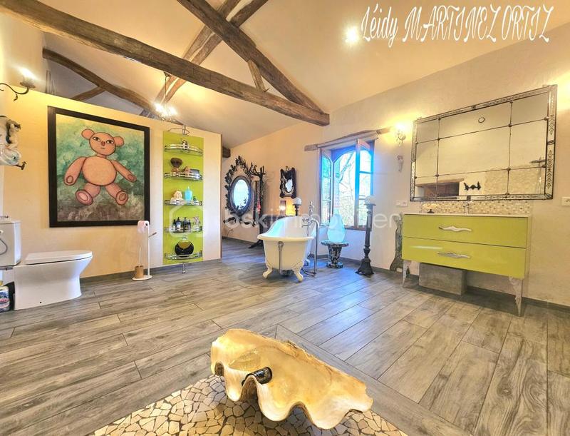 Maison en pierre - 215 m² - 7 pièces