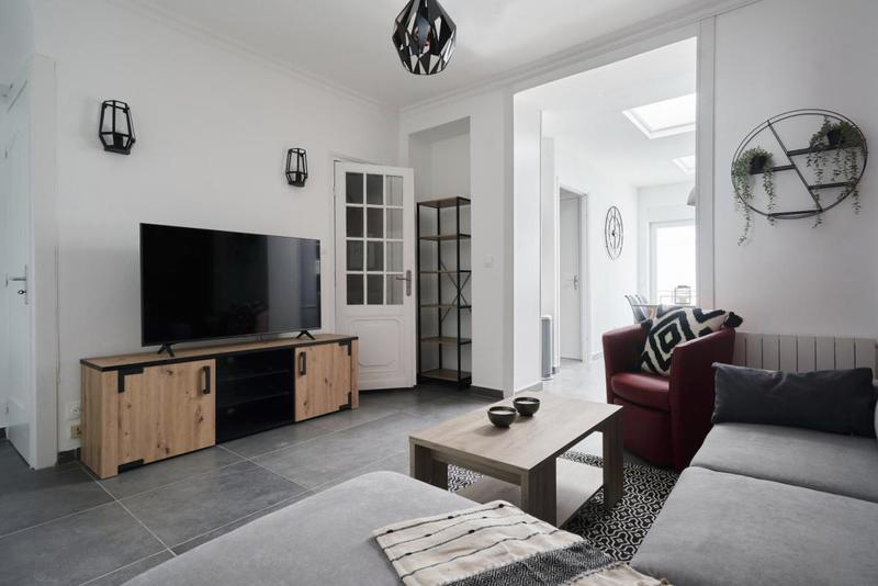 Maison - 90 m² - 5 pièces