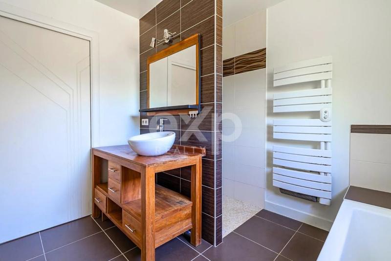 Maison - 133 m² - 6 pièces