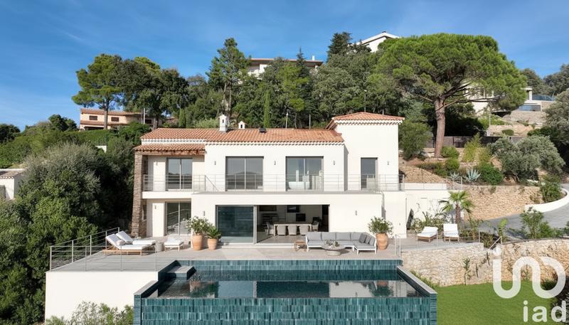 Maison - 229 m² - 6 pièces