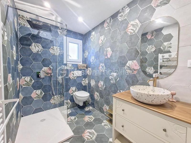 Villa - 300 m² - 5 pièces