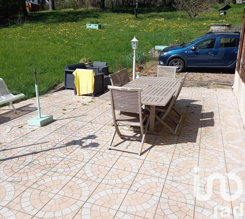 Maison - 212 m² - 7 pièces