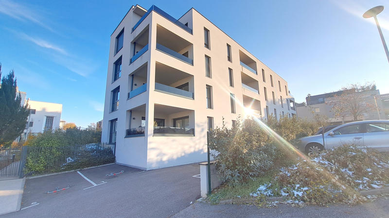 Appartement - 80 m² - 3 pièces