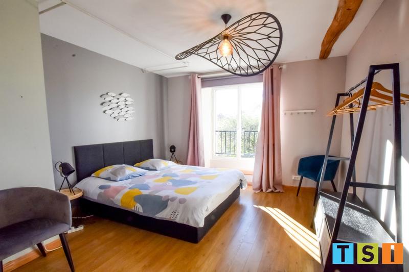 Maison - 625 m² - 12 pièces