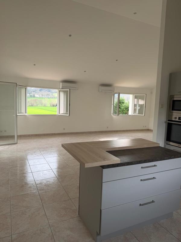 Maison - 105 m² - 4 pièces