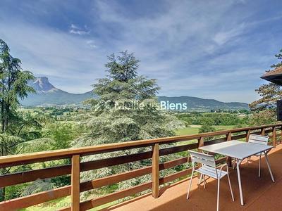 Appartement - 161 m² - 6 pièces