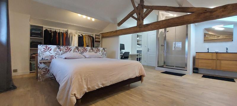 Maison en pierre - 195 m² - 5 pièces