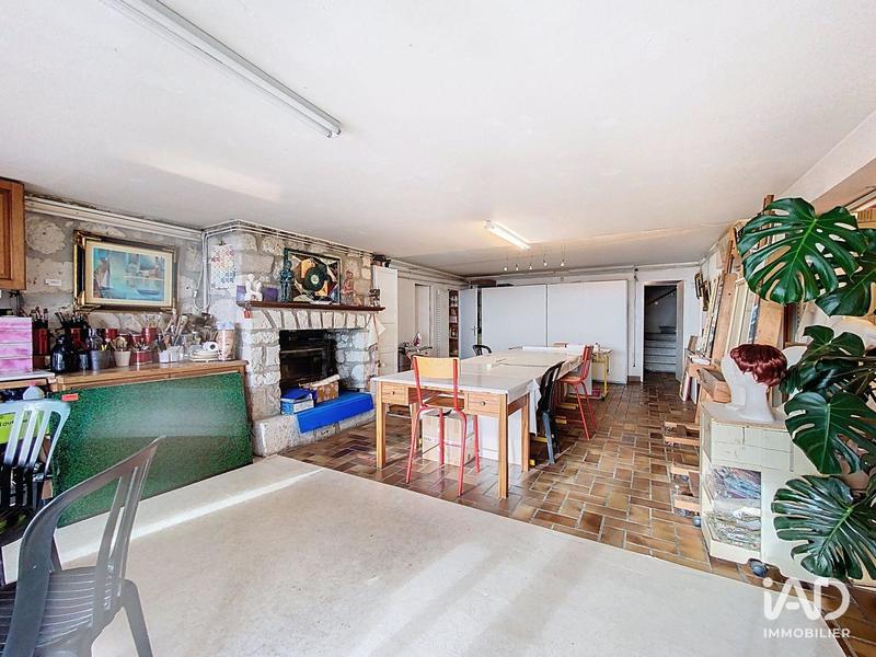 Maison - 330 m² - 8 pièces