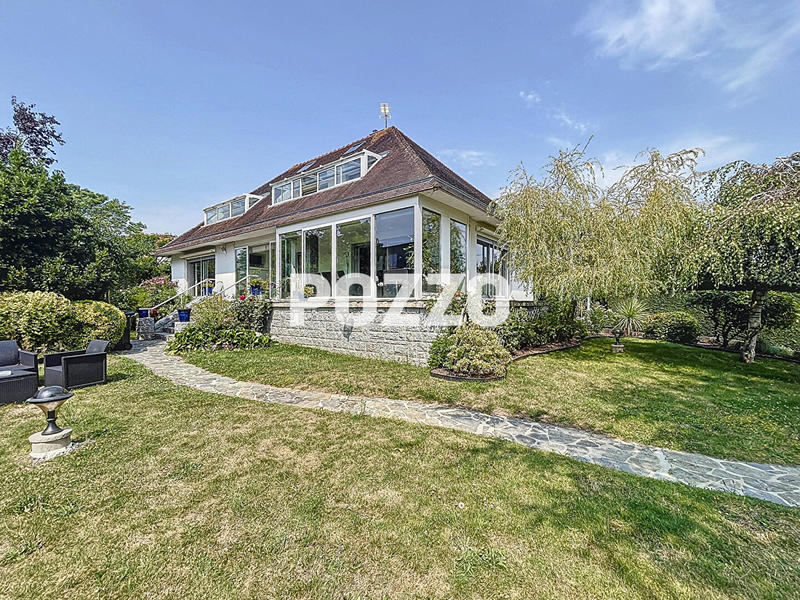 Maison - 174 m² - 7 pièces