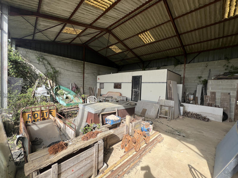 Entrepôt - 200 m² - 2 pièces