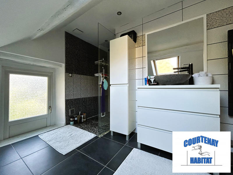 Maison traditionnelle - 145 m² - 6 pièces