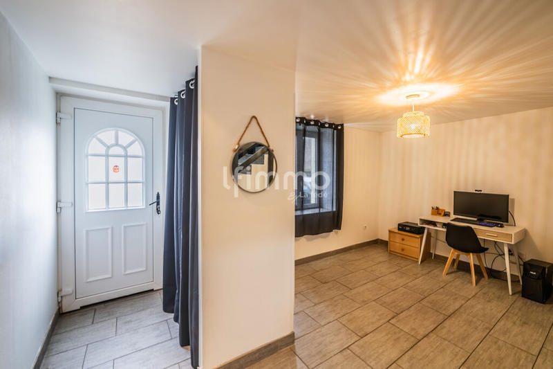 Maison - 220 m² - 6 pièces