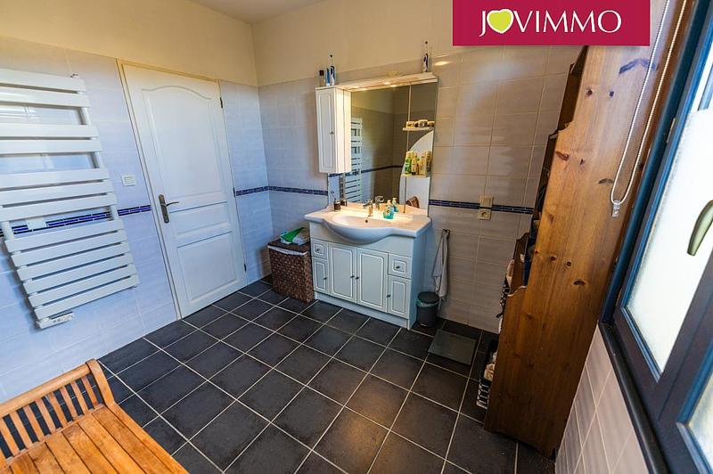 Maison - 215 m² - 10 pièces