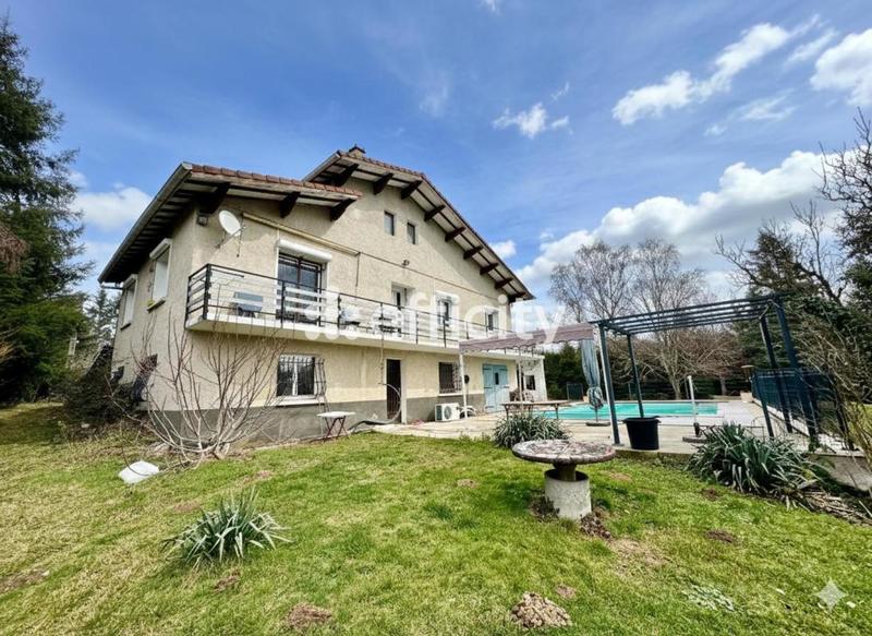 Maison - 152 m² - 9 pièces