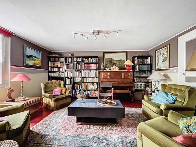 Propriété - 450 m² - 17 pièces