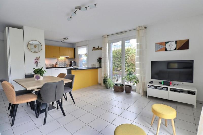 Appartement - 95 m² - 5 pièces