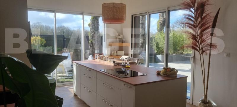 Maison - 175 m² - 5 pièces