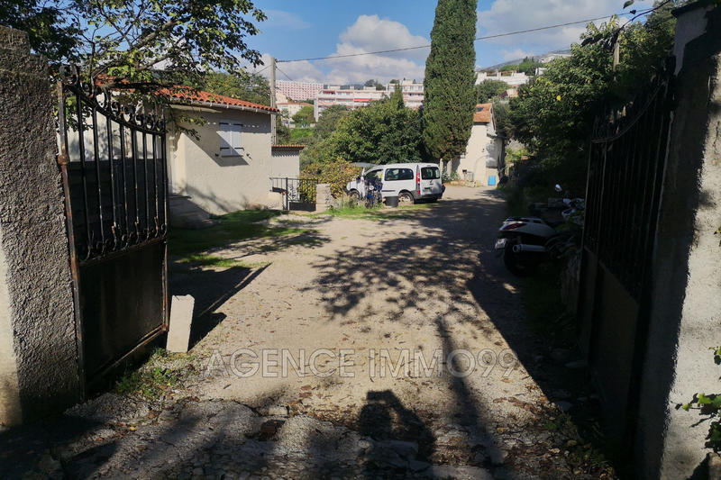 Parking / Garage - 24 m²