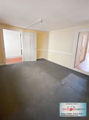 Appartement - 120 m² - 5 pièces