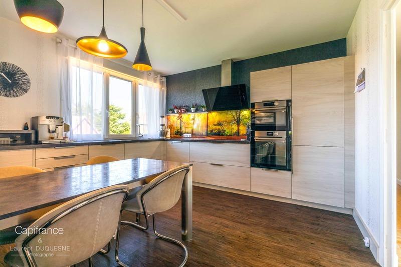 Maison - 200 m² - 8 pièces