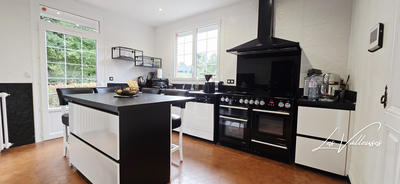 Maison - 182 m² - 6 pièces