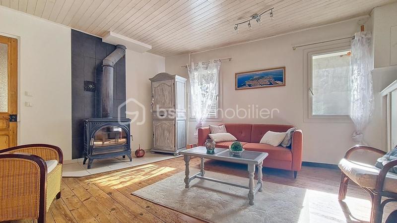 Maison en pierre - 111 m² - 7 pièces