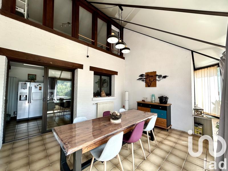 Maison - 186 m² - 8 pièces